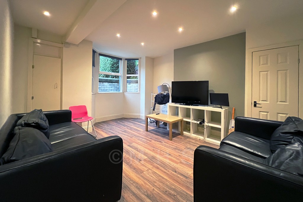 6 bedroom house on Bennett Road, Headingley, Leeds
