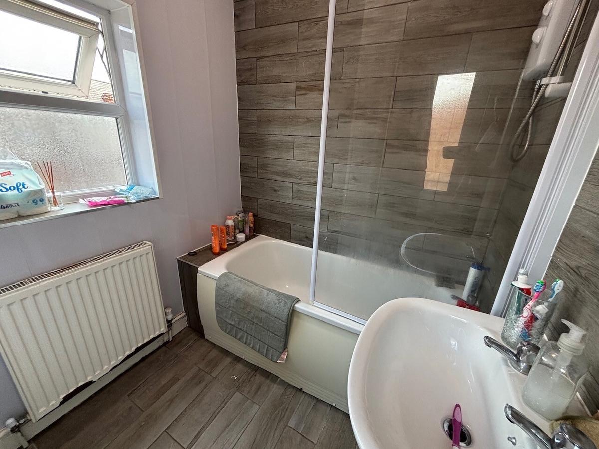 3 bedroom house on Helmsley Road, Sandyford, Newcastle