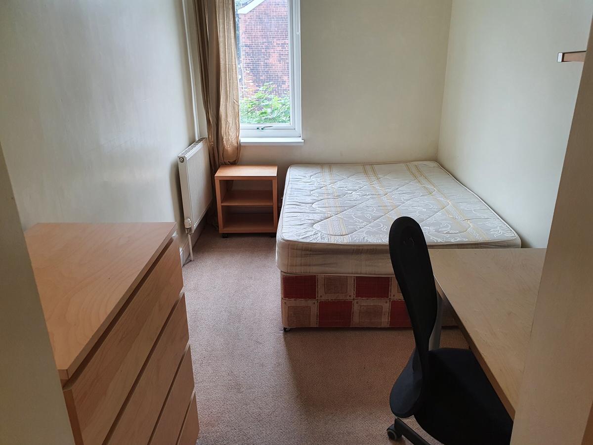 6 bedroom house for rent Carberry Road, Leeds, LS6 1QQ UniHomes