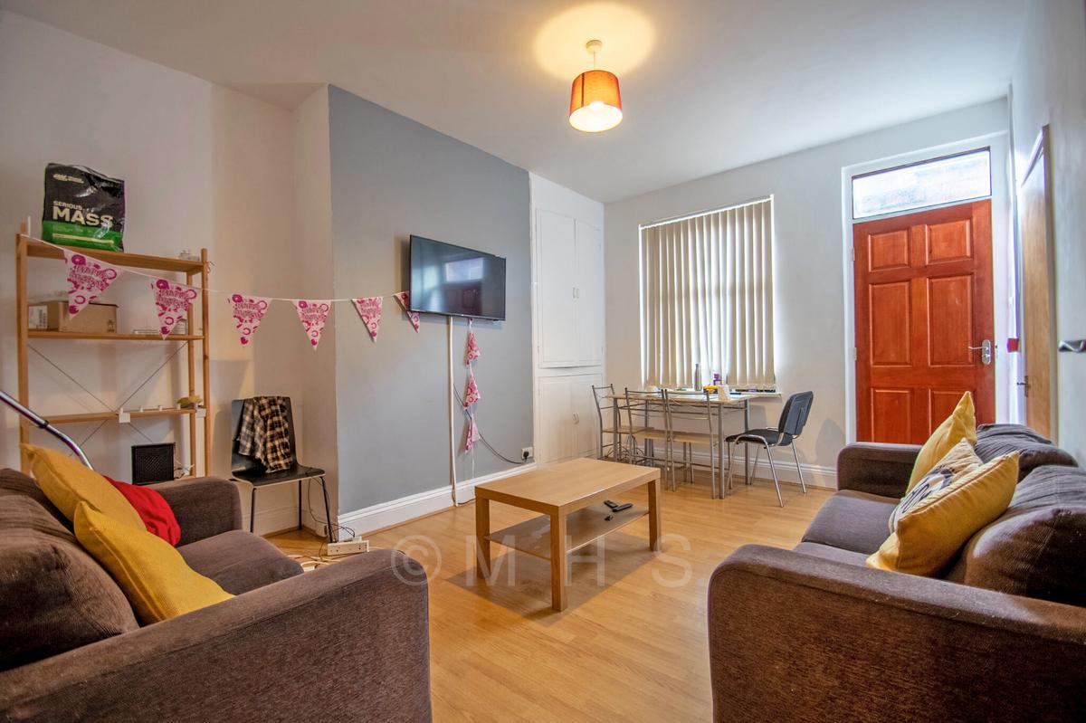 5 bedroom house for rent Hessle Mount, Leeds, LS6 1EP UniHomes