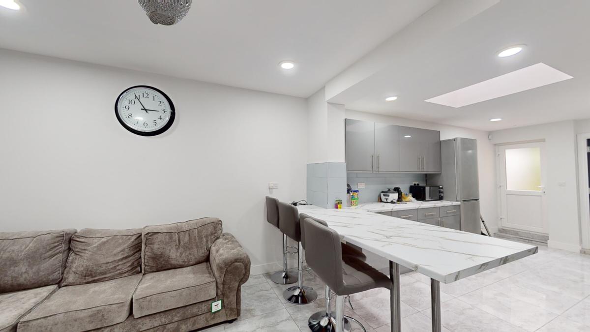 4 bedroom house for rent Oak Tree Lane, Birmingham, B29 6HY UniHomes