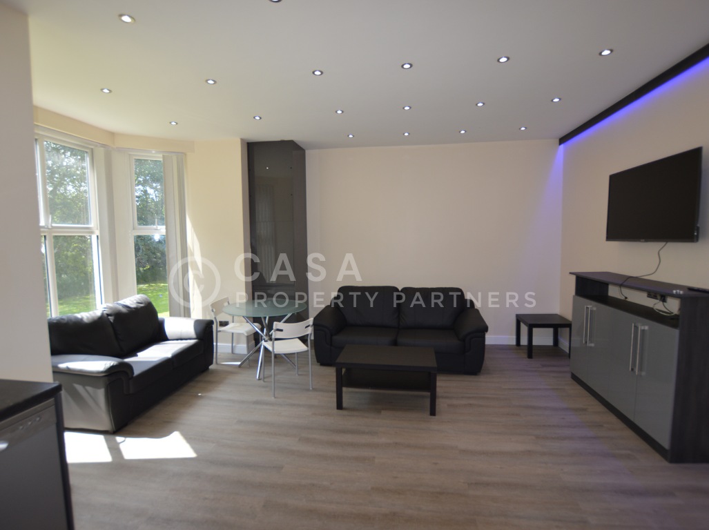 4 bedroom apartment for rent Cliffe Road, Leeds, LS6 2ET UniHomes