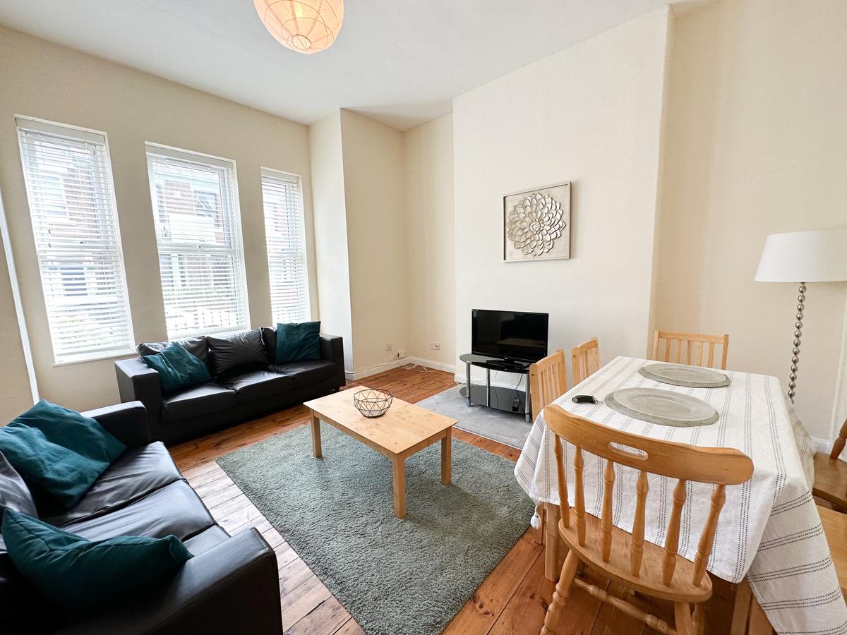 5 bedroom house for rent Chelsea Grove, Newcastle, NE4 5NN UniHomes