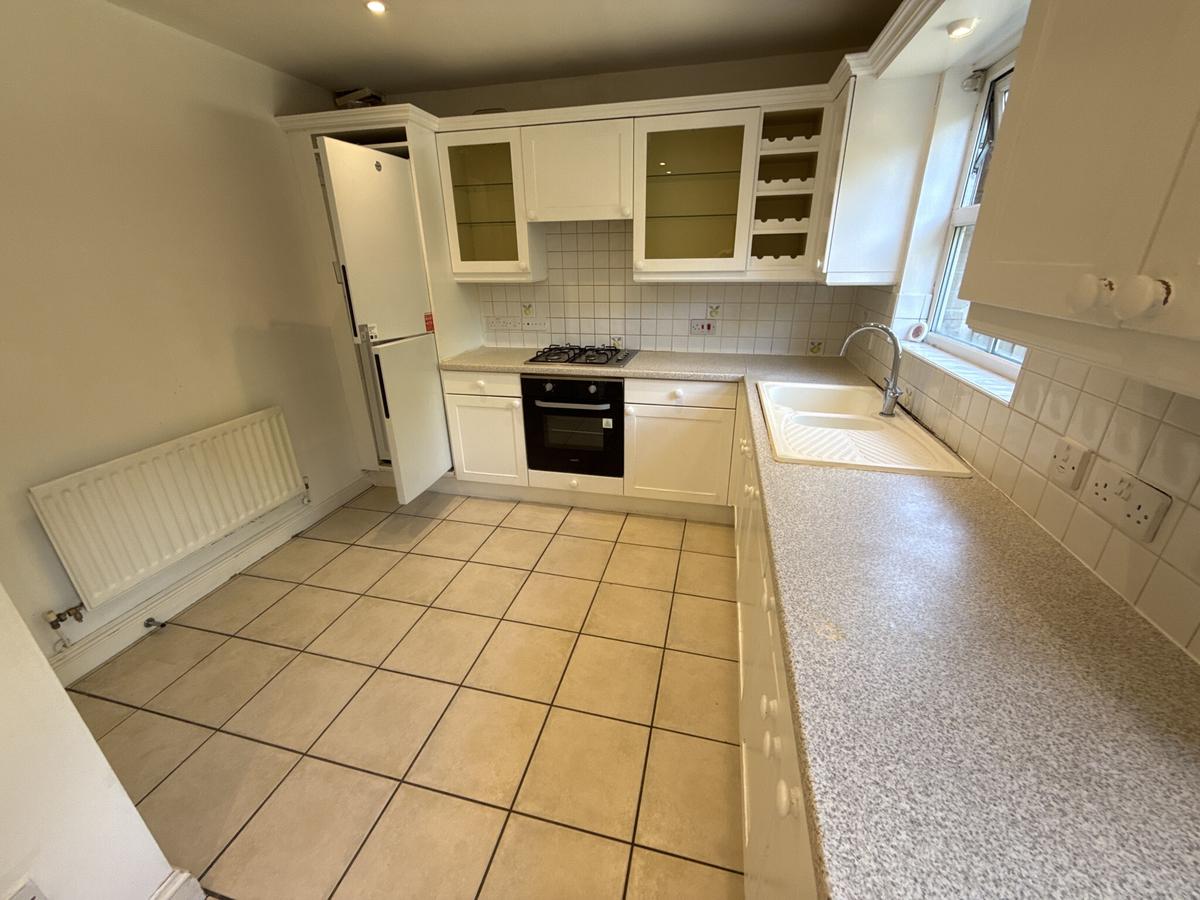 3 bedroom house on Nant Y Wedal, Heath, Cardiff