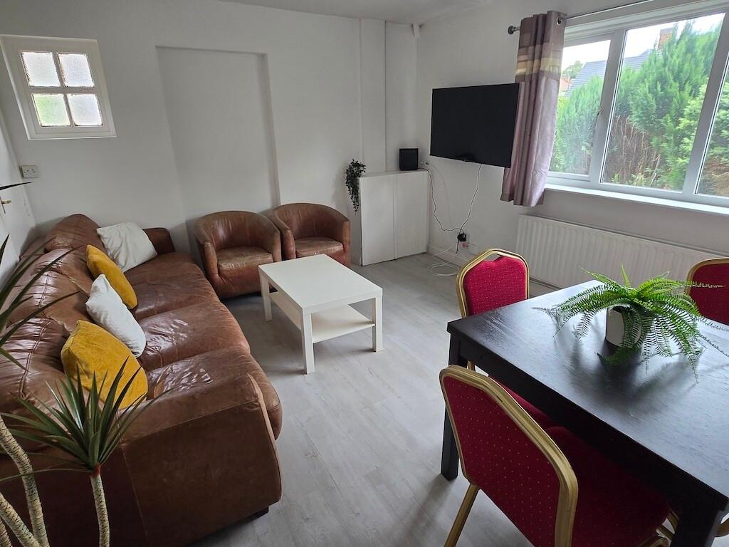 4 bedroom house on Sutton Passeys Crescent, Wollaton, Nottingham