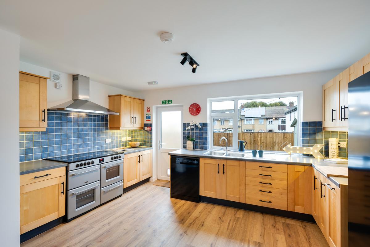 6 bedroom house for rent Beatrix Place Bristol, BS7 0AE UniHomes