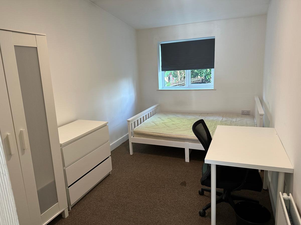 6 bedroom house for rent Marchwood Close, Nottingham, NG8 1PH UniHomes