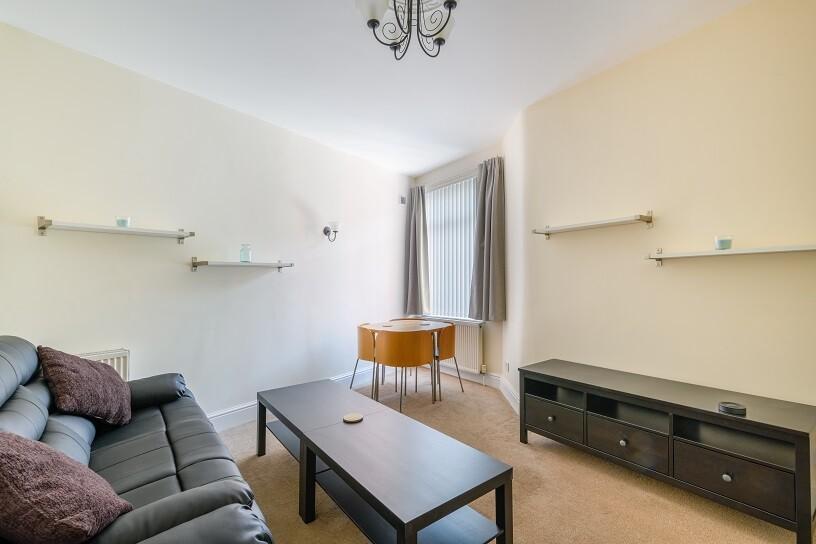 3 bedroom house for rent Ealing Avenue, Manchester, M14 5WF UniHomes