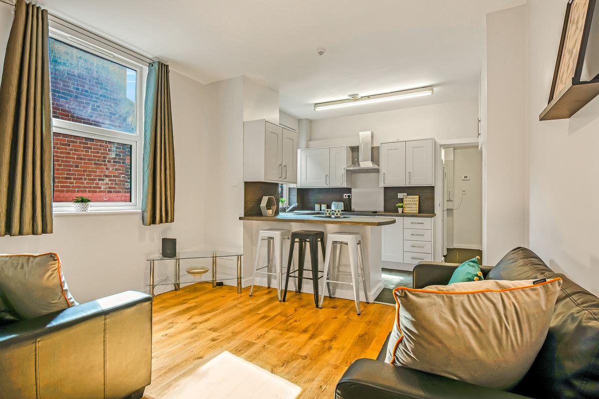 5 bedroom house for rent Brookfield Road, Leeds, LS6 4EJ UniHomes