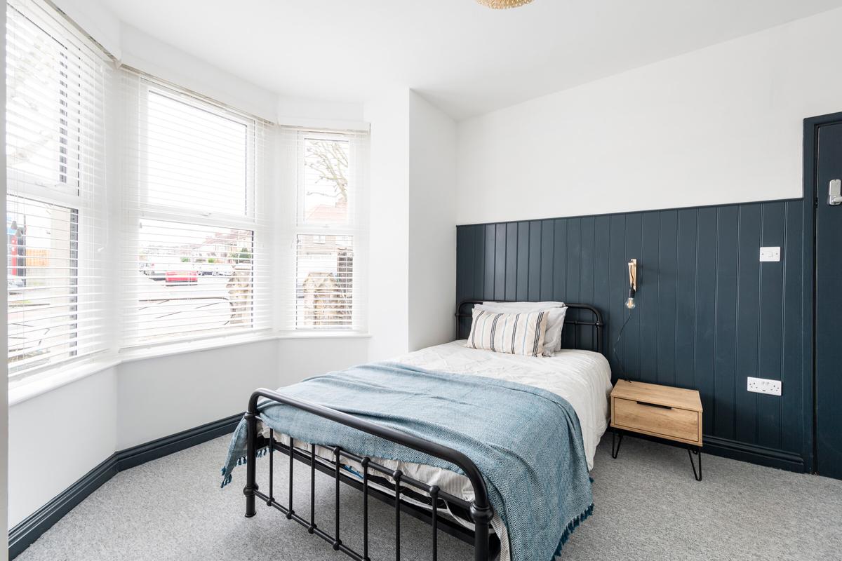 8 bedroom house for rent Downend Road, Bristol, BS16 5UF UniHomes