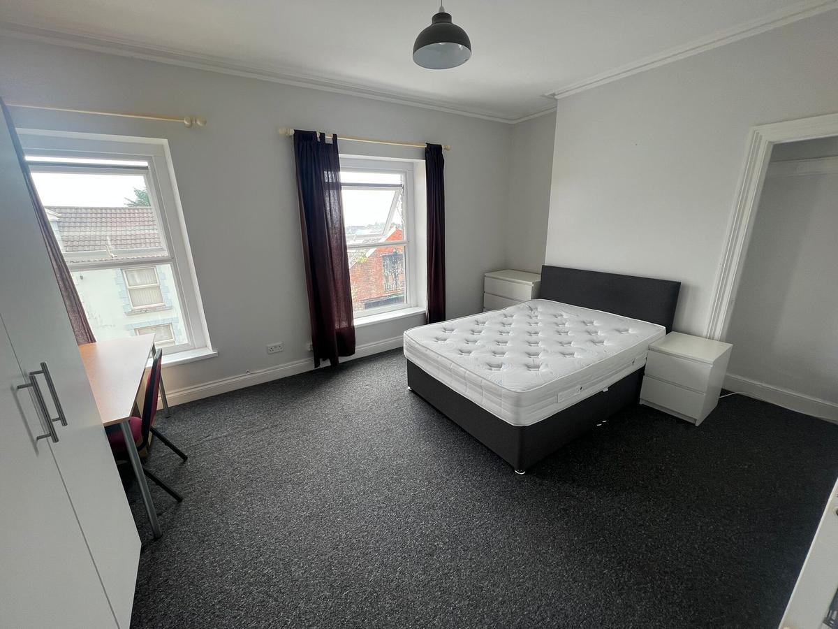 4 bedroom house for rent Bay View Terrace, Swansea, SA1 4LT UniHomes