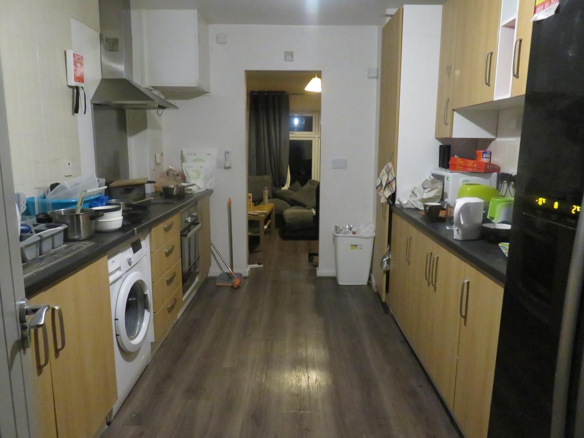 5 bedroom house for rent Oundle Drive Nottingham, NG8 1BN UniHomes