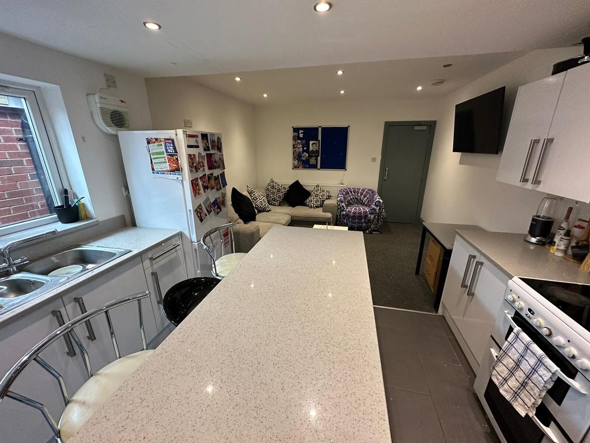 6 bedroom house for rent Exeter Road, Birmingham, B29 6EX UniHomes