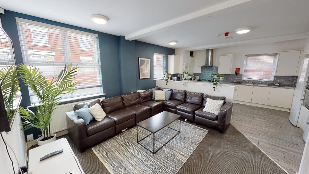 8 bedroom house for rent Gilroy Road, Liverpool, L6 6BG UniHomes