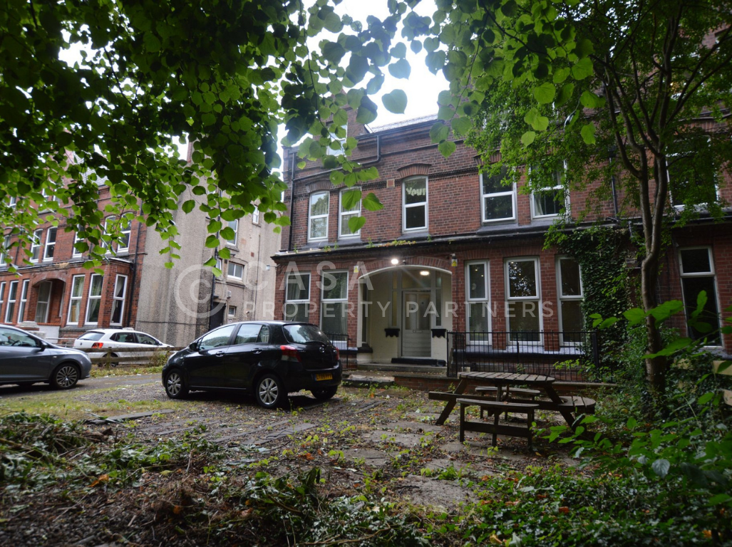 12 bedroom house for rent North Grange Road, Leeds, LS6 2BR UniHomes