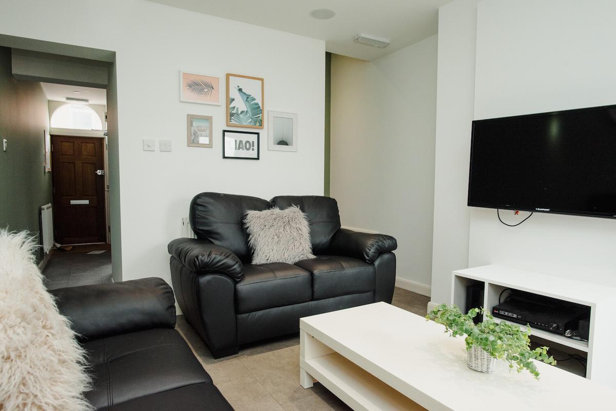 4 bedroom house for rent Thornton Road, StokeonTrent, ST4 2BD UniHomes