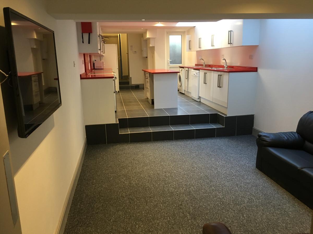 8 bedroom house for rent Selly Hill Road, Birmingham, B29 7DL UniHomes