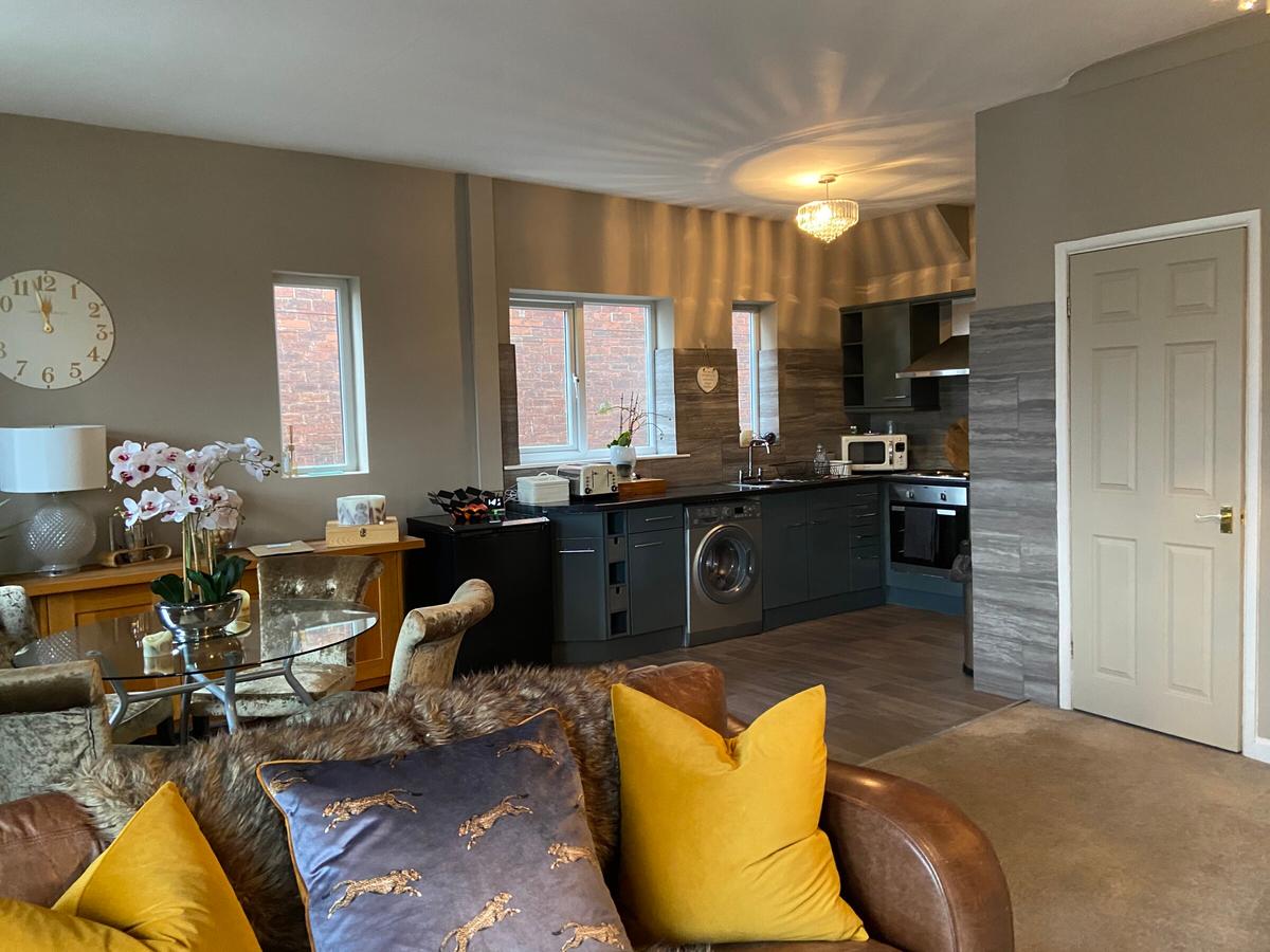 3 bedroom house for rent Bushey Wood Road, Sheffield, S17 3QB UniHomes