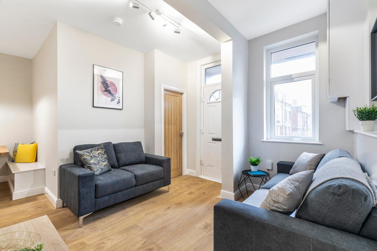 5 bedroom house for rent Knowle Terrace, Leeds, LS4 2PA UniHomes