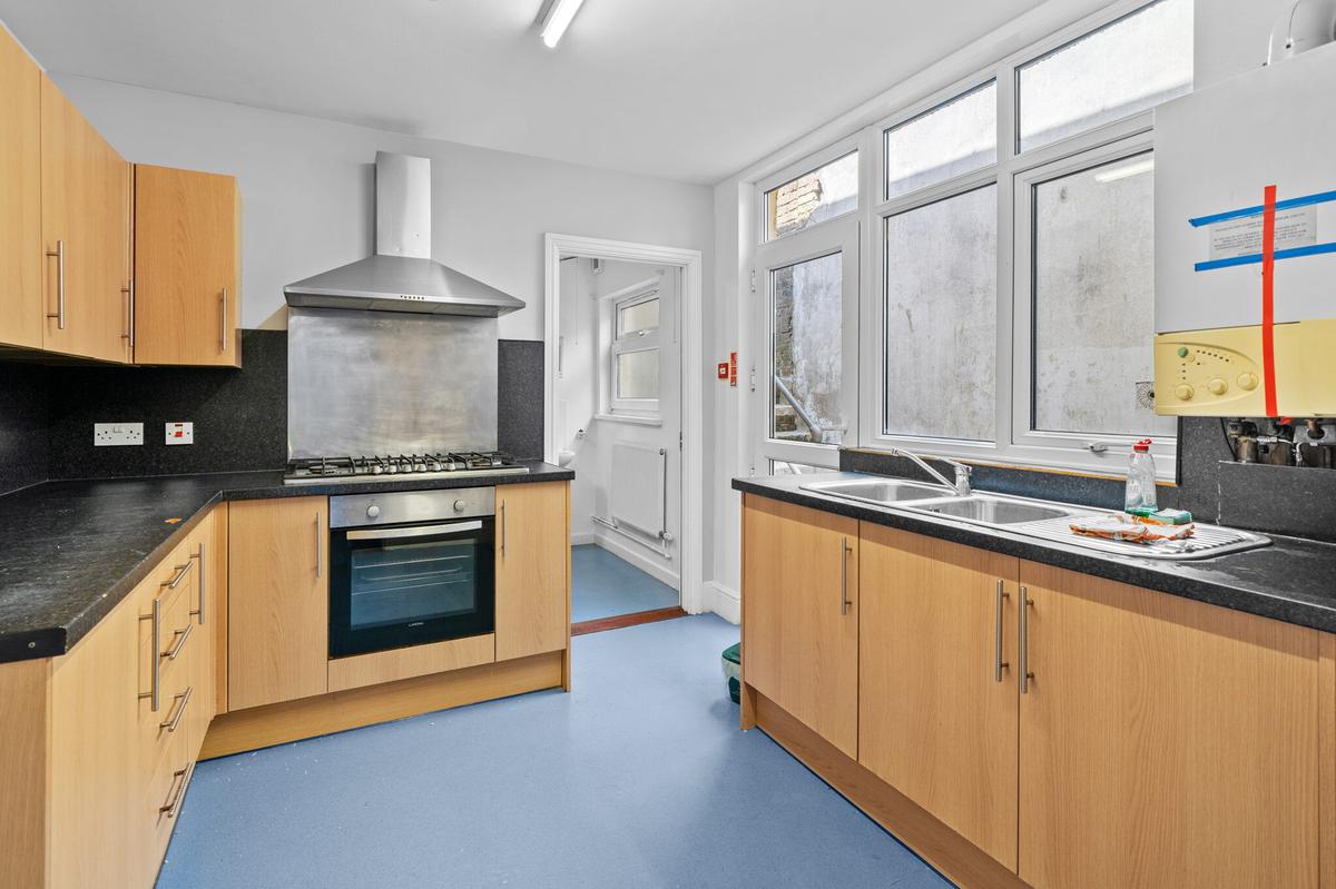 6 bedroom house for rent Osborne Terrace, Swansea, SA2 0AN UniHomes