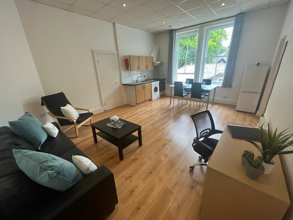 2 bedroom house for rent Ridgeway House, Grosvenor Road, Leeds, LS6 2DZ