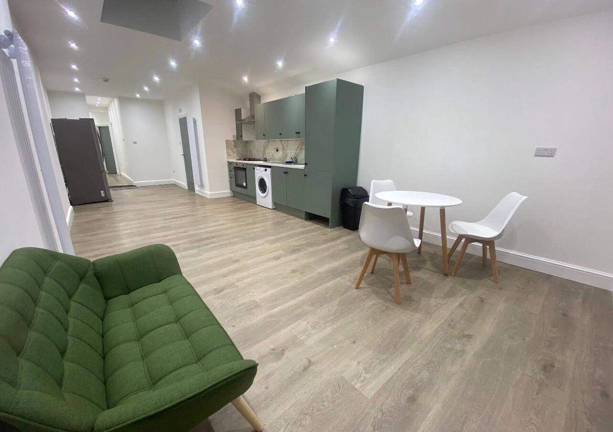 6 bedroom house on Shaftesbury Road, Hackney, London