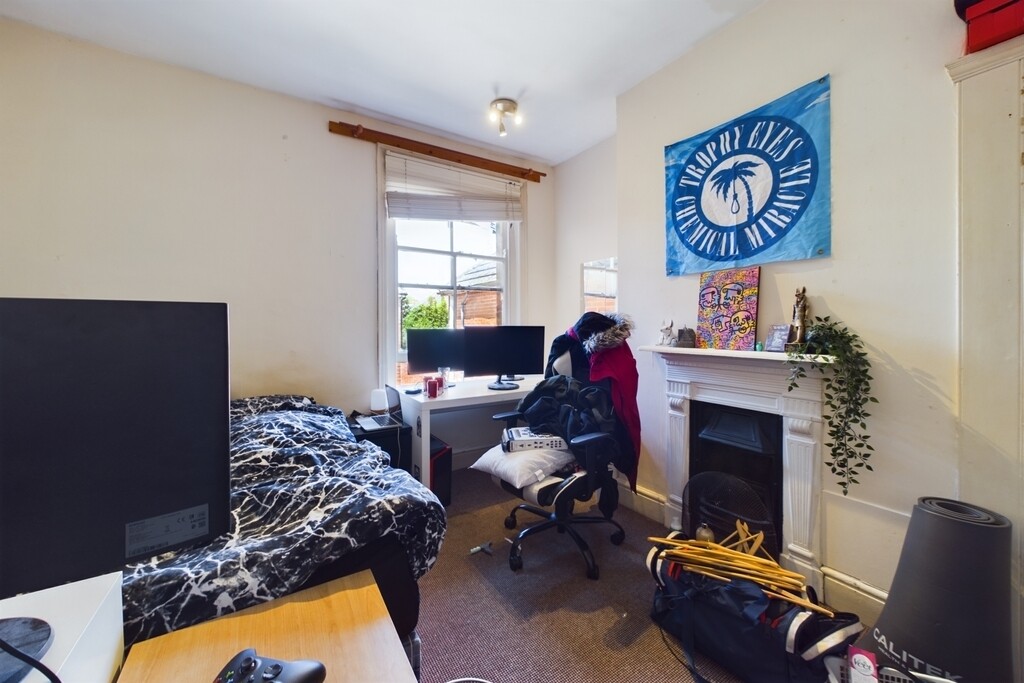 4 bedroom house for rent Kenilworth Road, Southampton, SO15 2GD UniHomes