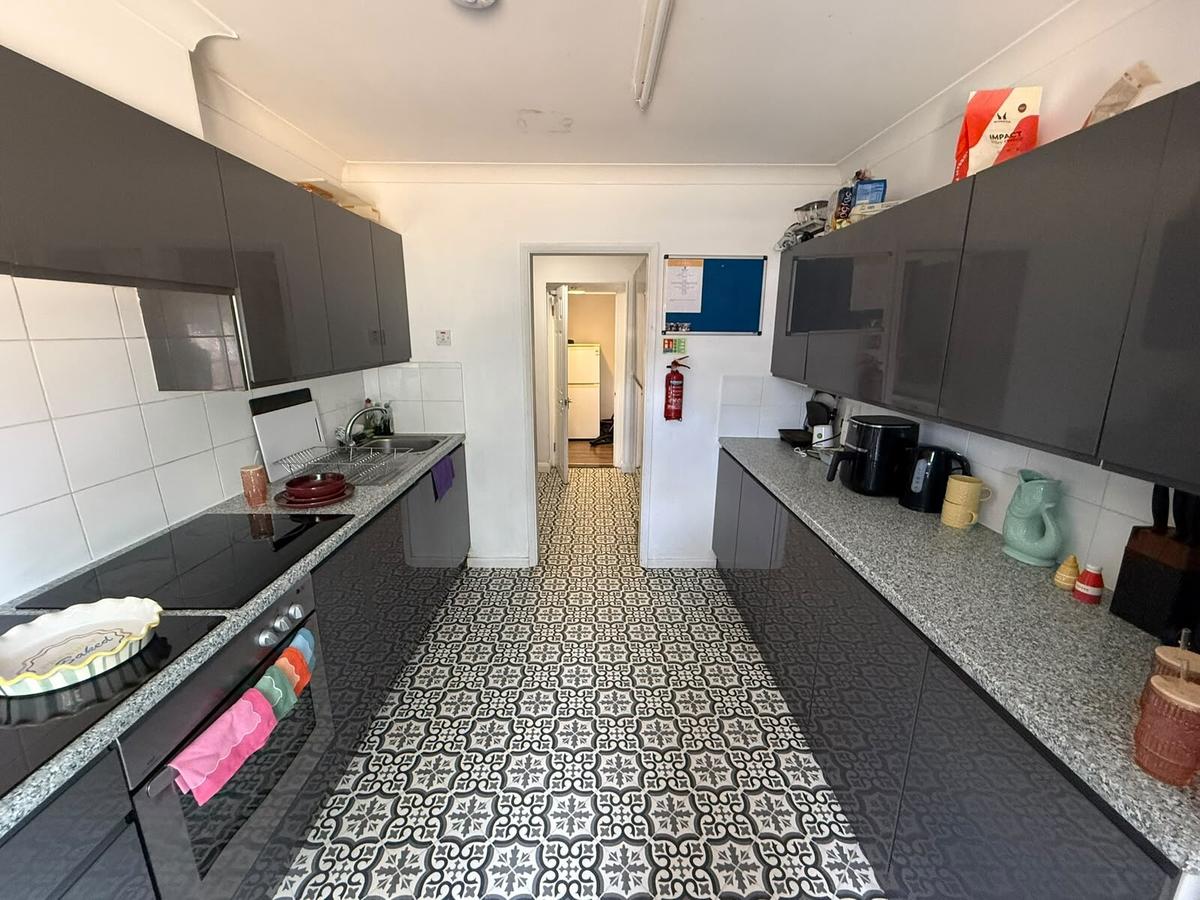 8 bedroom house on Earlham Green Lane, North & West Earlham, Norwich