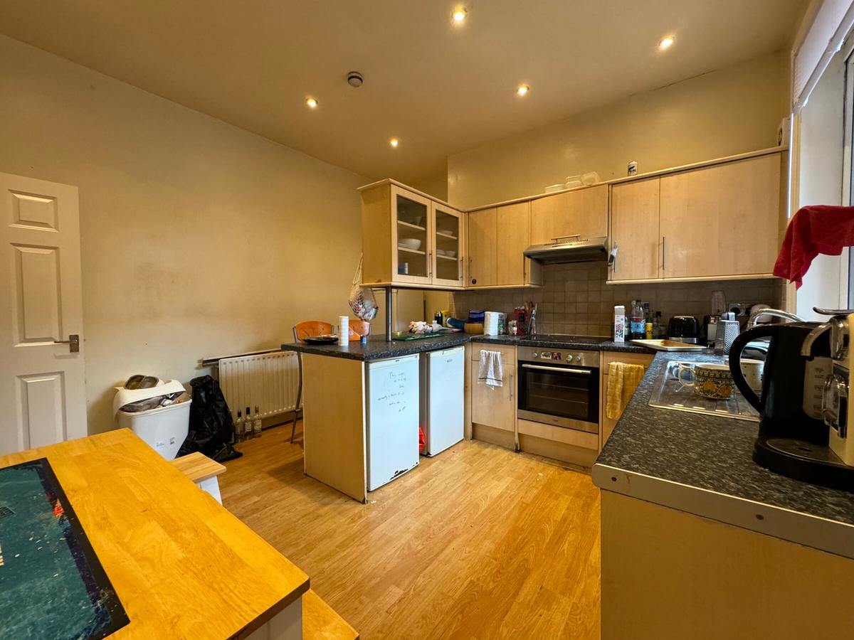 7 bedroom house for rent Brudenell Mount, Leeds, LS6 1HT UniHomes