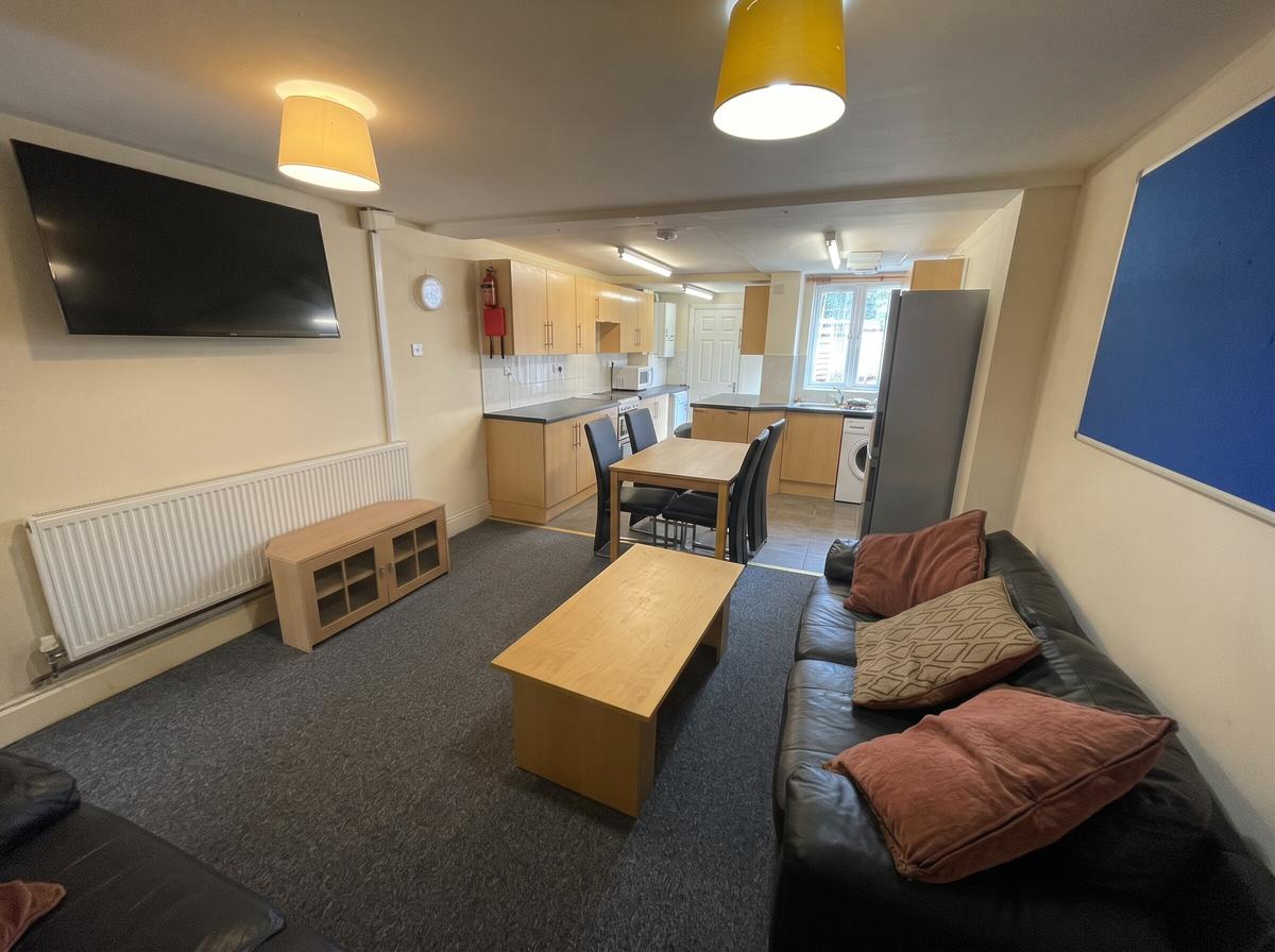 5 bedroom house on Tiverton Road, Selly Oak, Birmingham