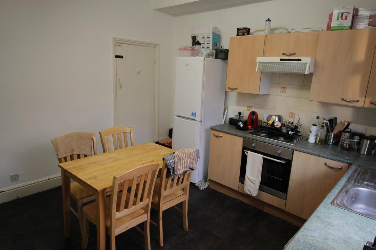 4 bedroom house for rent Welton Grove Leeds, LS6 1ES UniHomes