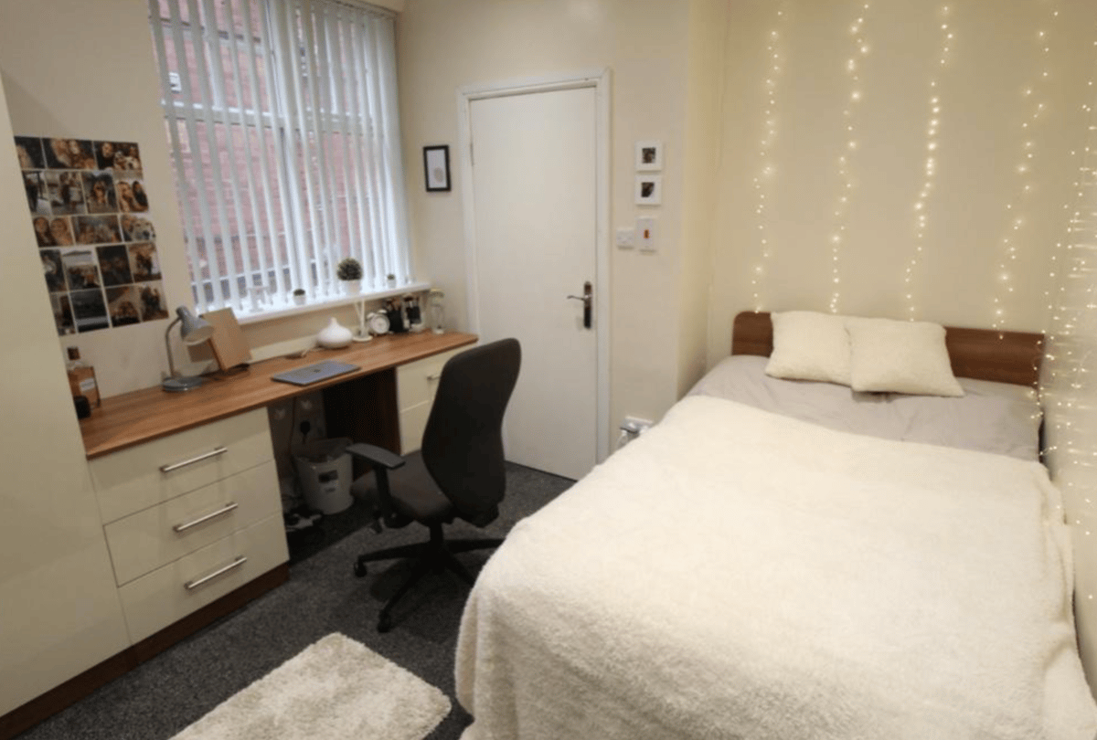 8 bedroom house for rent St Michaels Villa, Leeds, LS6 3AF UniHomes