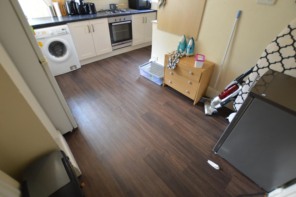 4 bedroom apartment for rent St Chads Drive, Leeds, LS6 3PZ UniHomes