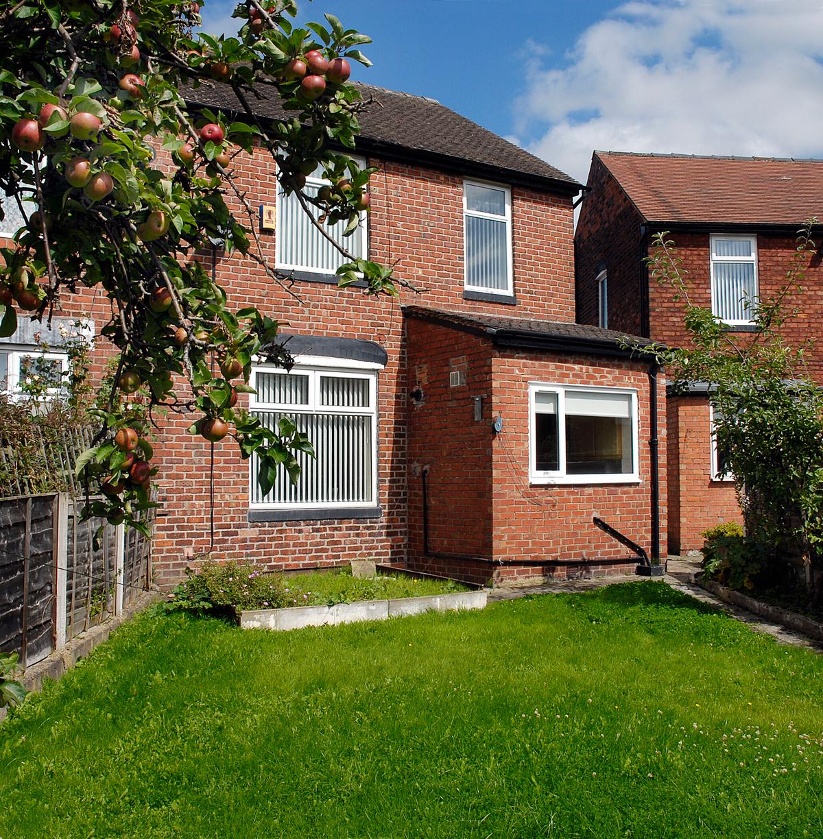 4 bedroom house for rent Brocklebank Road, Manchester, M14 6EL UniHomes