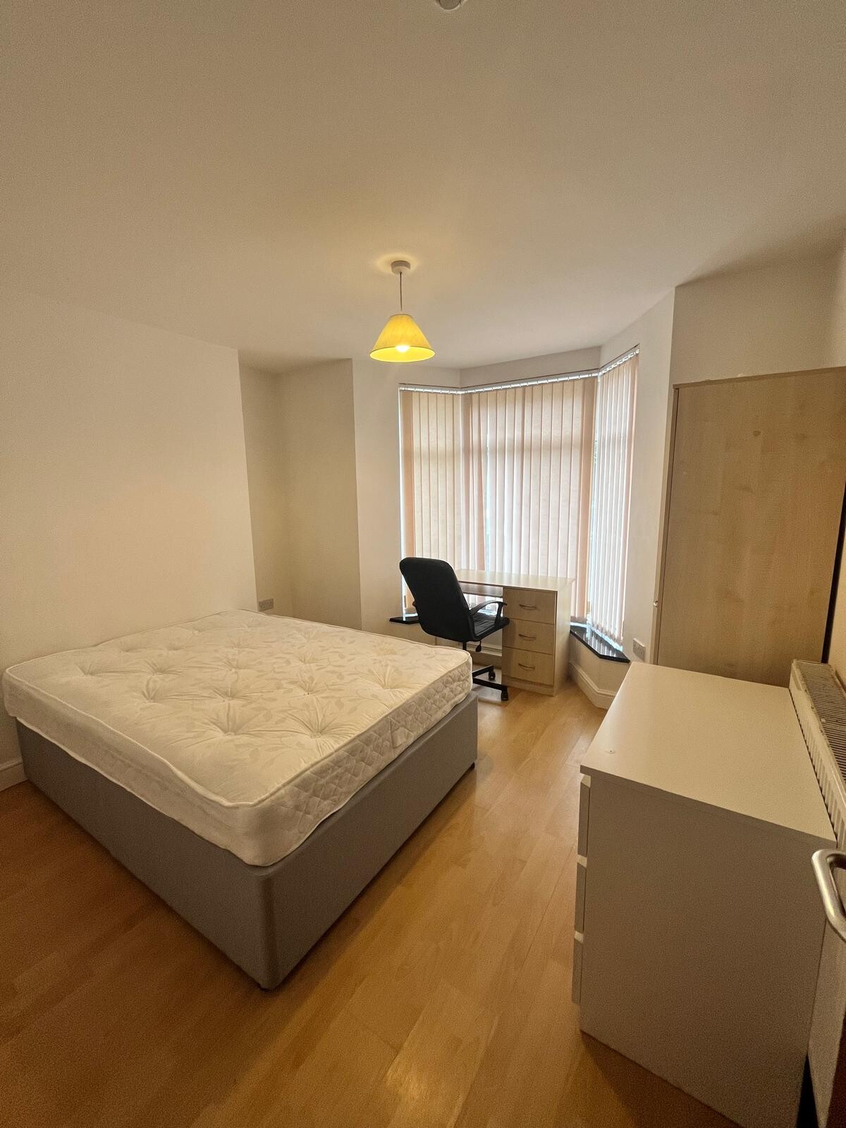 0ad 6 bedroom house for rent Gwydr Crescent Swansea, SA2 0AD | UniHomes