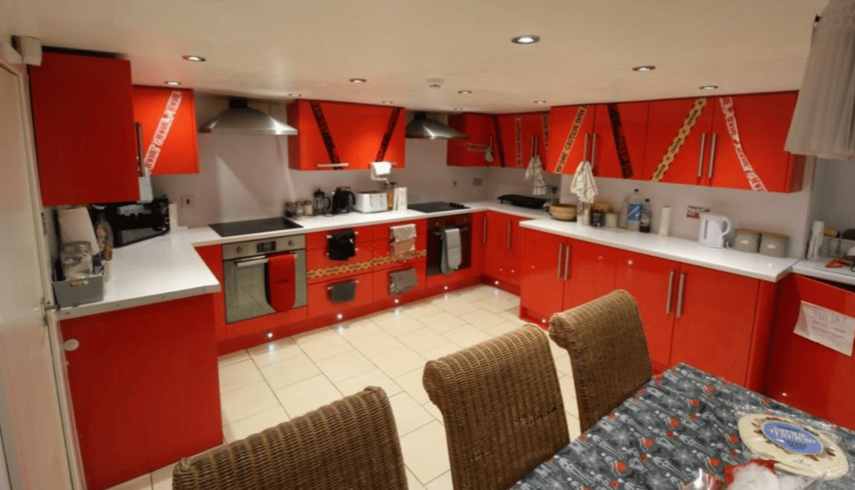 10 bedroom house for rent Kirkstall Lane, Leeds, LS6 3DP UniHomes