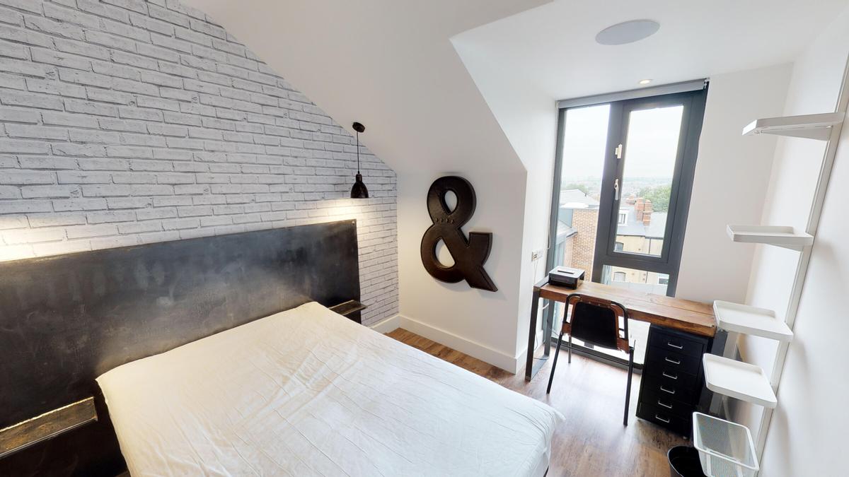 3 bedroom apartment for rent Moorland Avenue Flat 11, Leeds, LS6 1AP