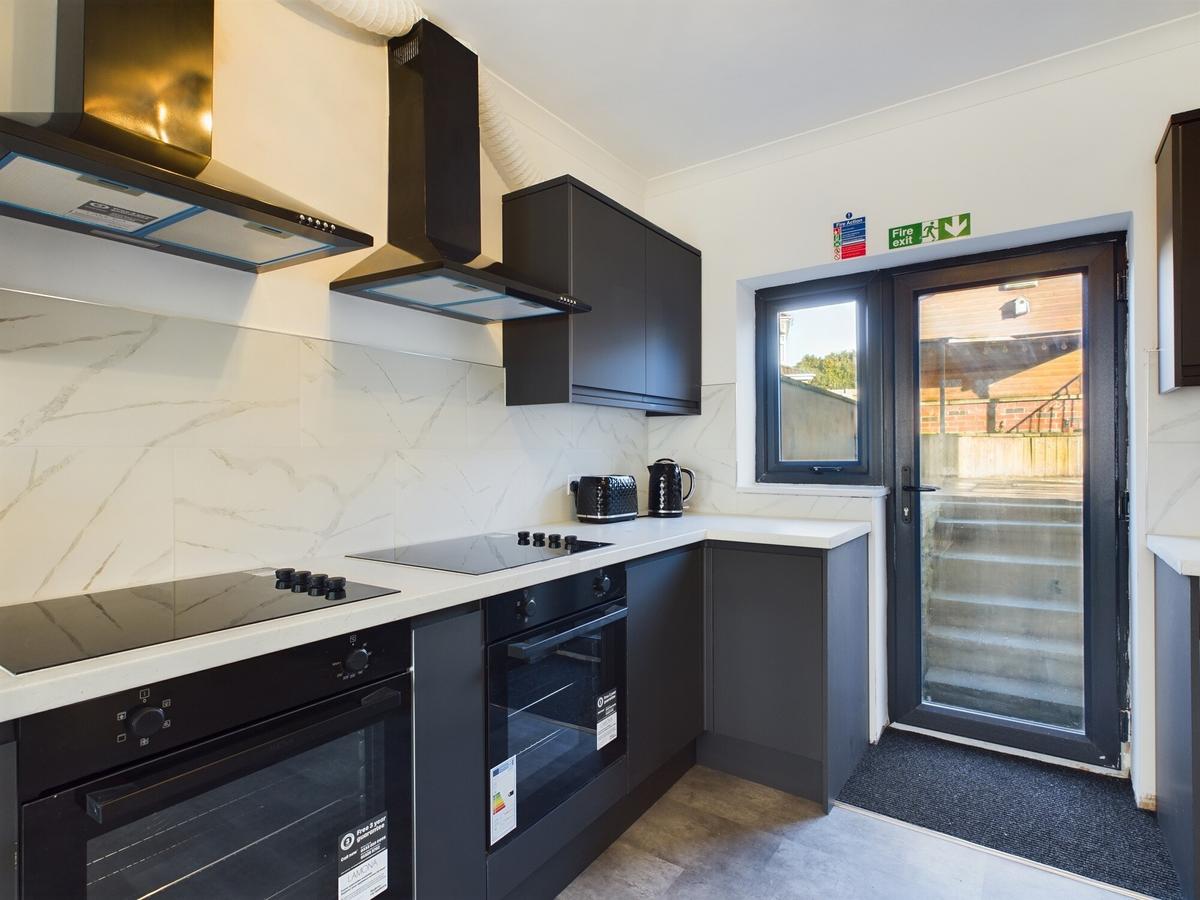 6 bedroom house for rent Monks Park Avenue, Bristol, BS7 0UN UniHomes