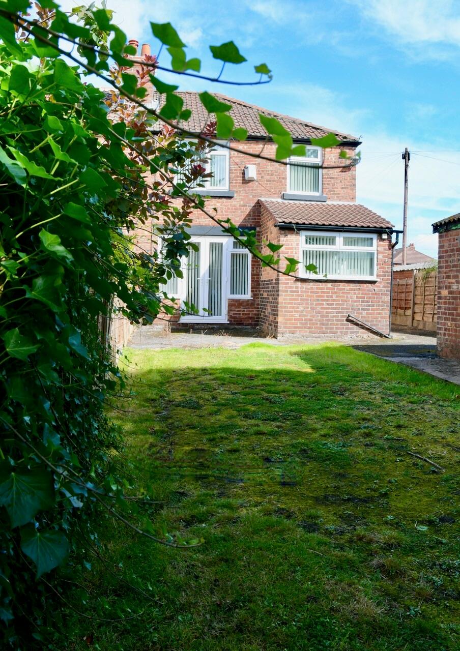 4 bedroom house for rent Delacourt Road, Manchester, M14 6BU UniHomes