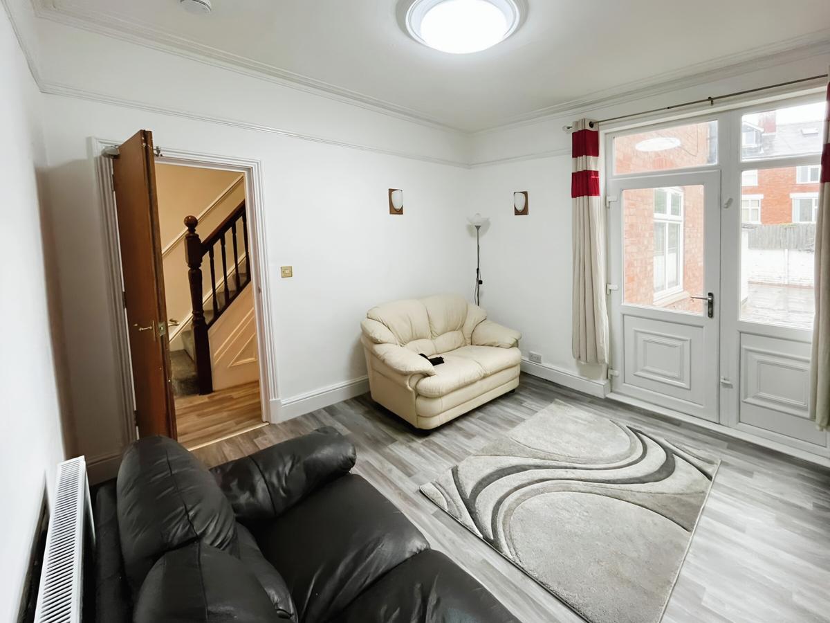 4 bedroom house for rent Stretton Road, Leicester, LE3 6BL UniHomes