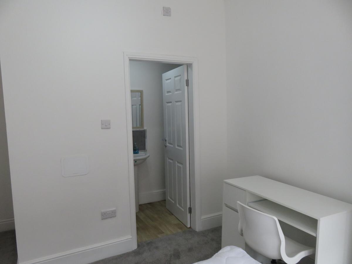 6 bedroom house for rent Willoughby Avenue, Nottingham, NG7 2EP UniHomes