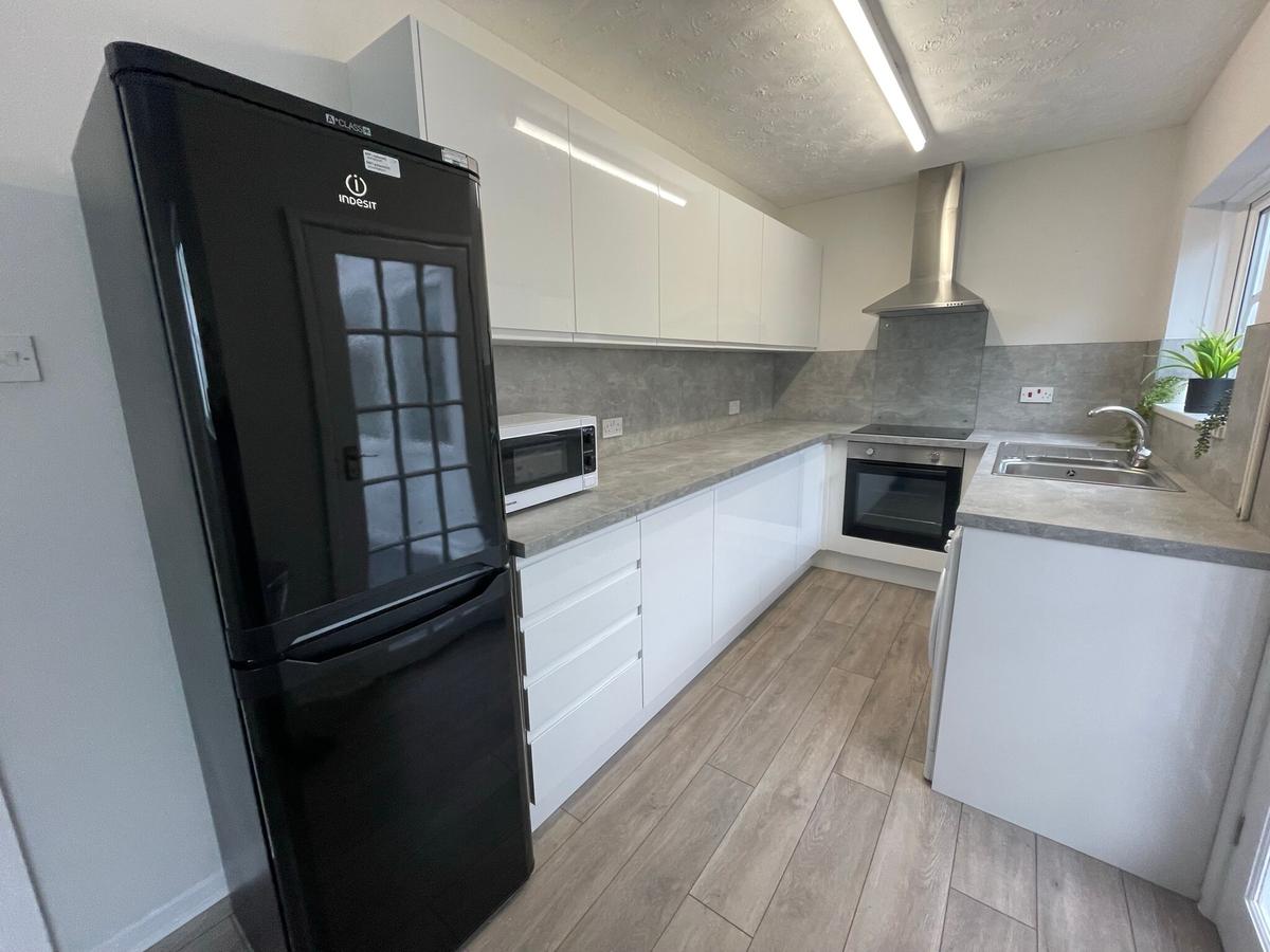 3 bedroom house on New Mill, Sketty, Swansea