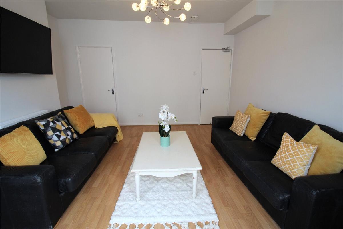 4 bedroom house for rent Carlton Place, Southampton, SO15 2EA UniHomes