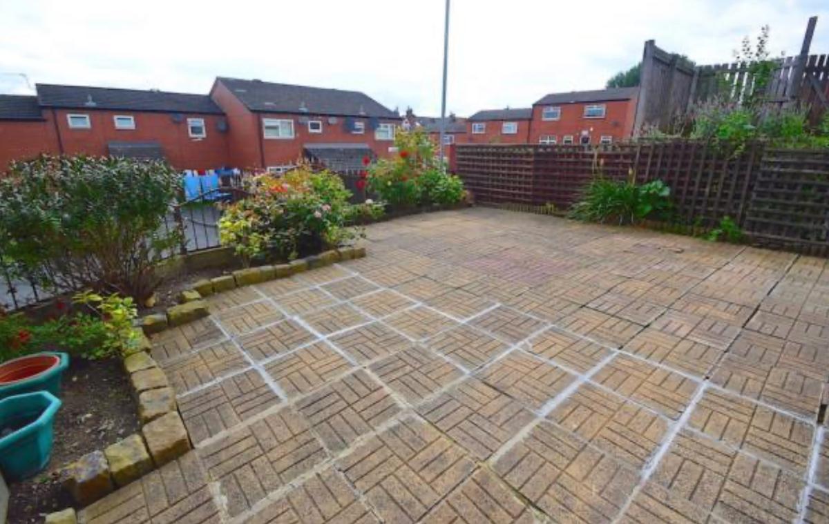 2 bedroom house for rent Howden Gardens, Leeds, LS6 1SH UniHomes