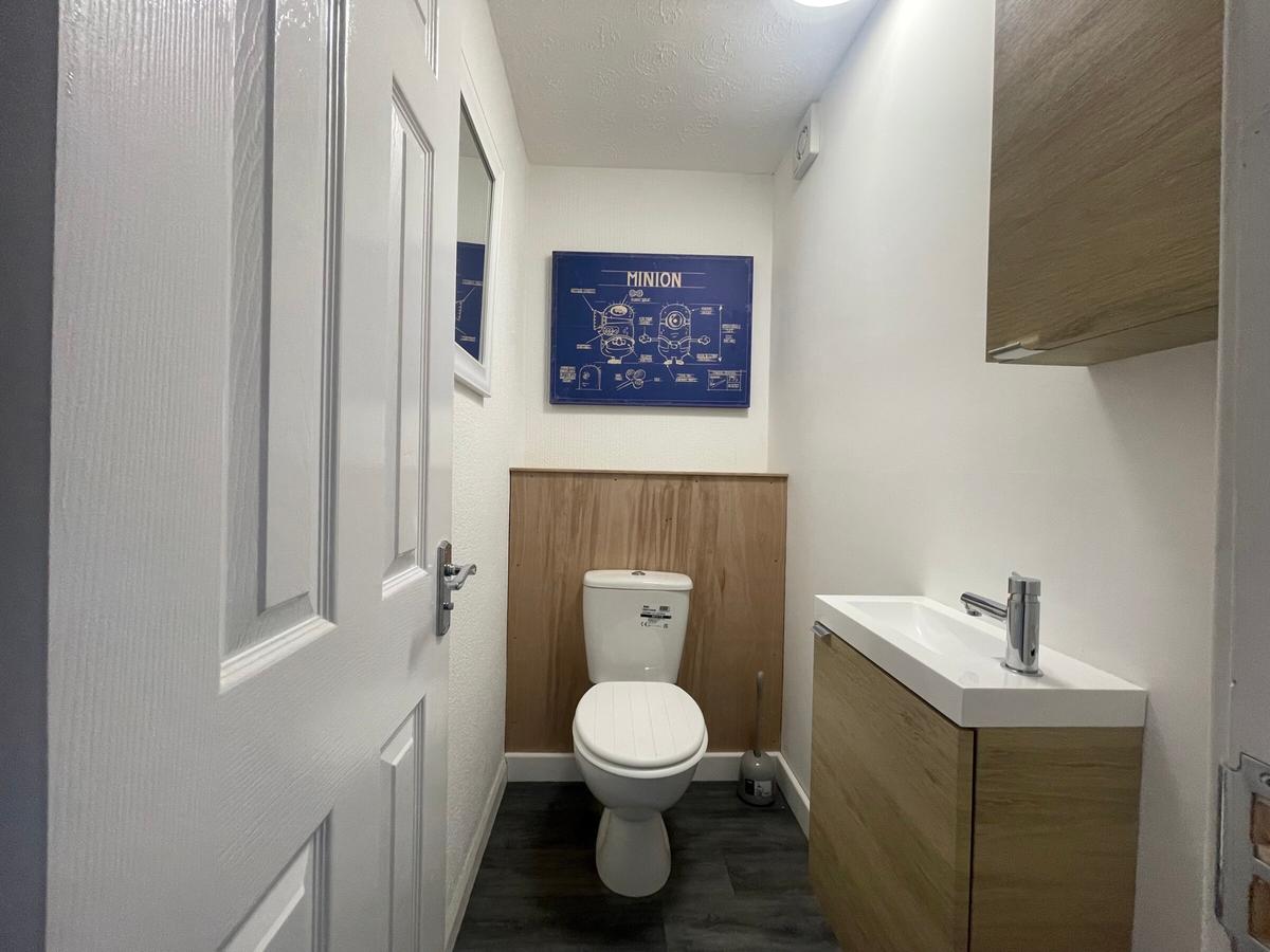 4 bedroom house for rent Meadow Close, Nottingham, NG2 3HZ UniHomes