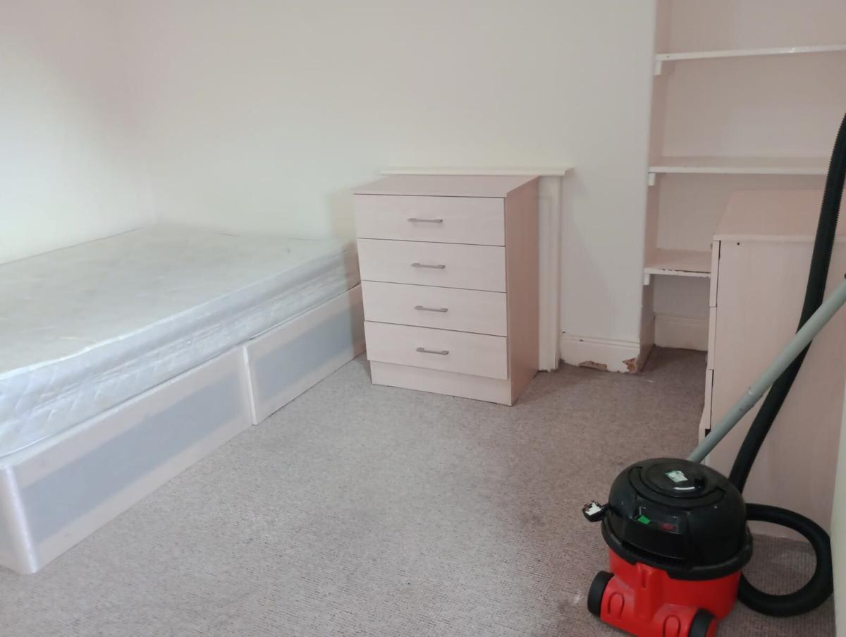 5 bedroom house for rent Sefton Avenue, Newcastle, NE6 5QR UniHomes