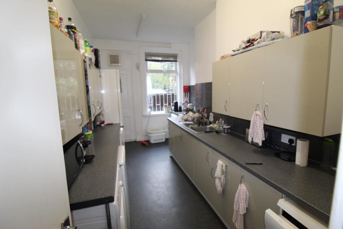 8 bedroom house for rent Ash Grove, Leeds, LS6 1AX UniHomes