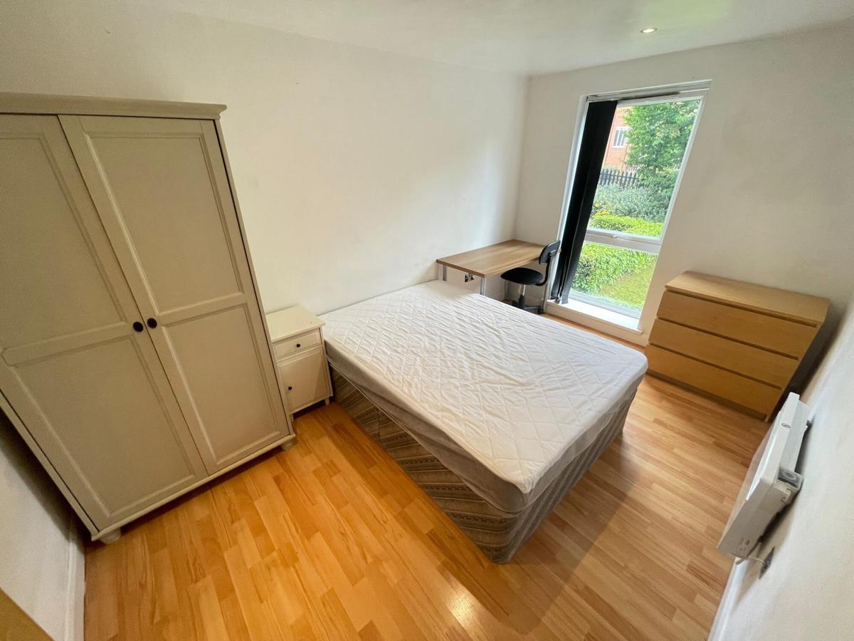 3 bedroom apartment for rent Holborn Approach, Leeds, LS6 2PT UniHomes