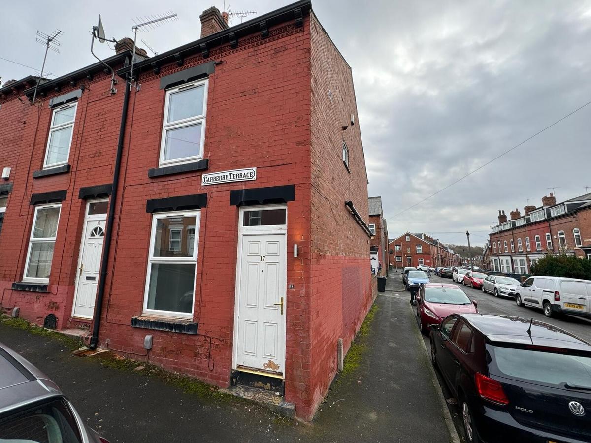 2 bedroom house for rent Carberry Terrace Leeds, LS6 1QH UniHomes