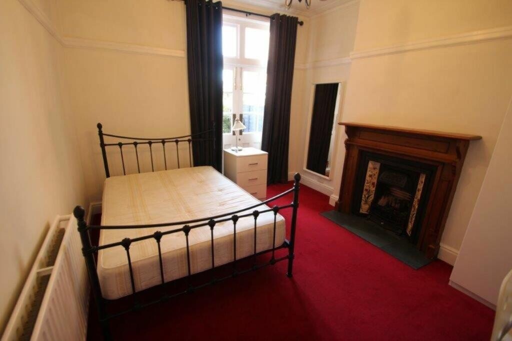 4 bedroom house for rent Victoria Park Road, Leicester, LE2 1XF UniHomes